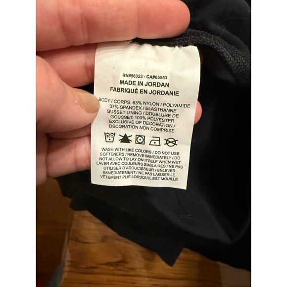 Nike black raw hem high rise biker shorts size Small - Picture 5 of 5